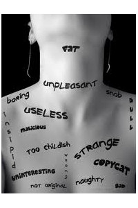 etichette sugli altri